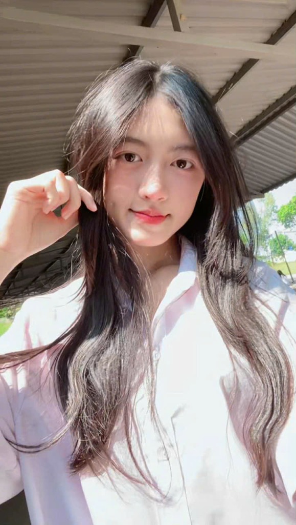 Nụ cười má lúm